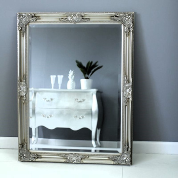 Lustro w  srebrnej ramie  74x96cm