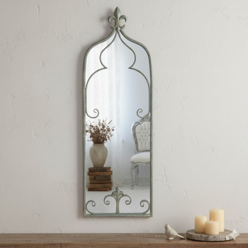 Lustro w metalowej oprawie